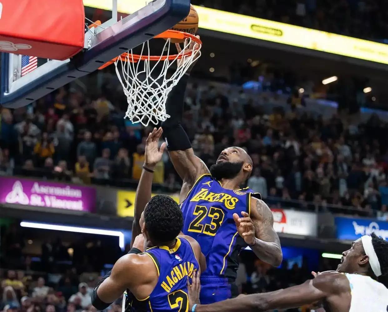 九游游戏盒-湖人球星三分绝杀，全场观众热烈欢呼，结果的是这么这里这种人员.的简单介绍